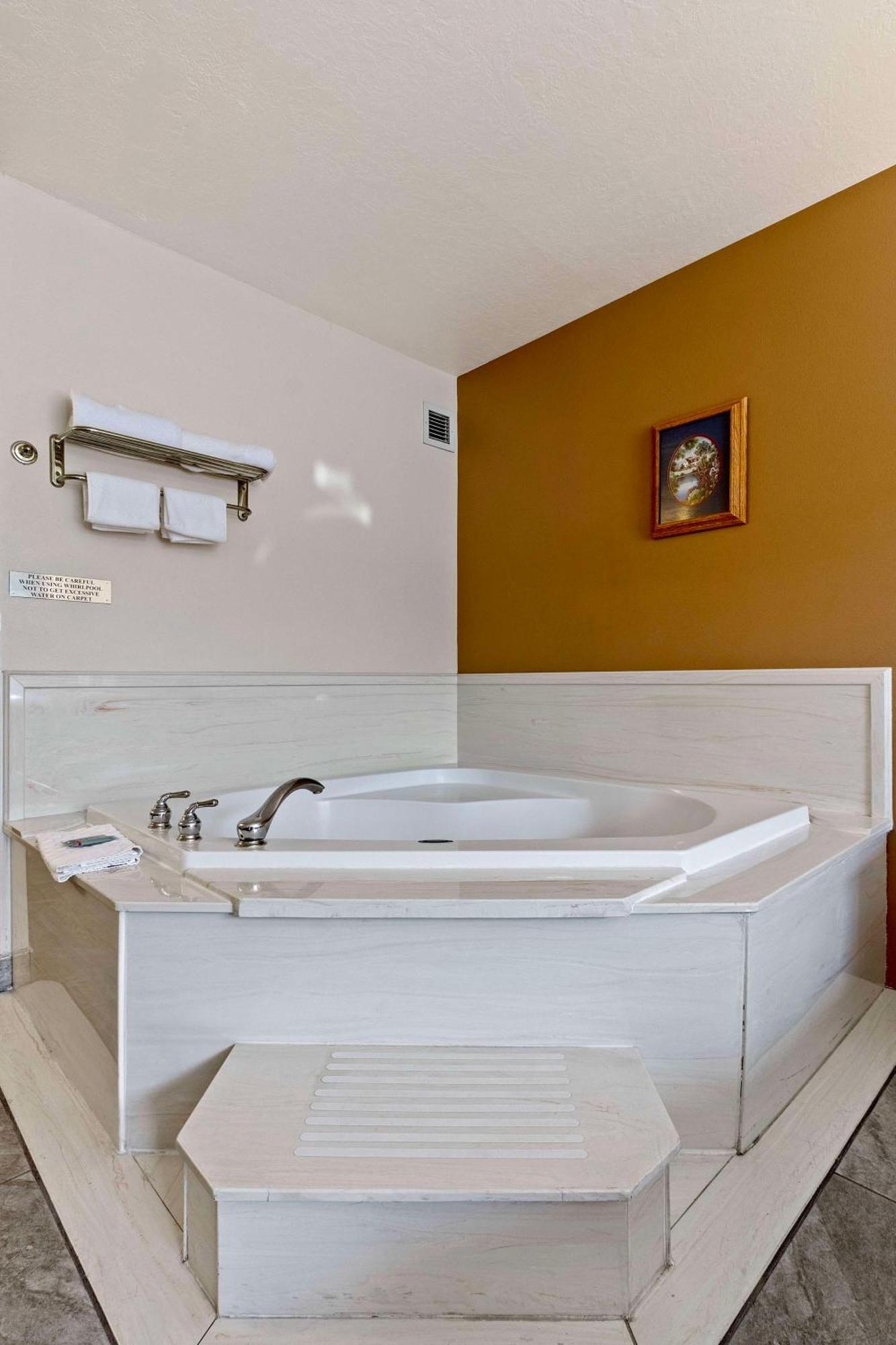 Surestay Hotel By Best Western Туин-Фолс Экстерьер фото